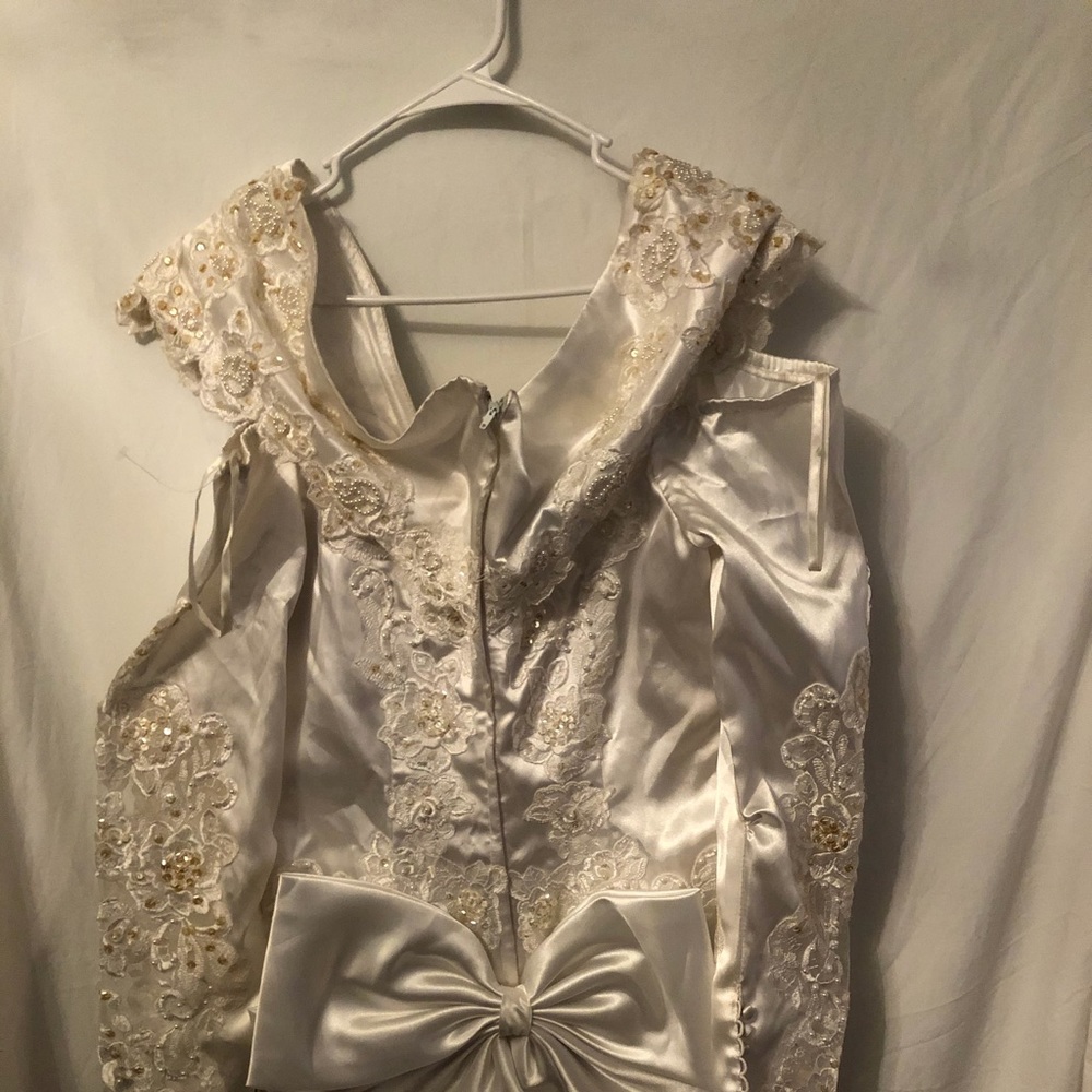 Bridesmaids/wedding dress
